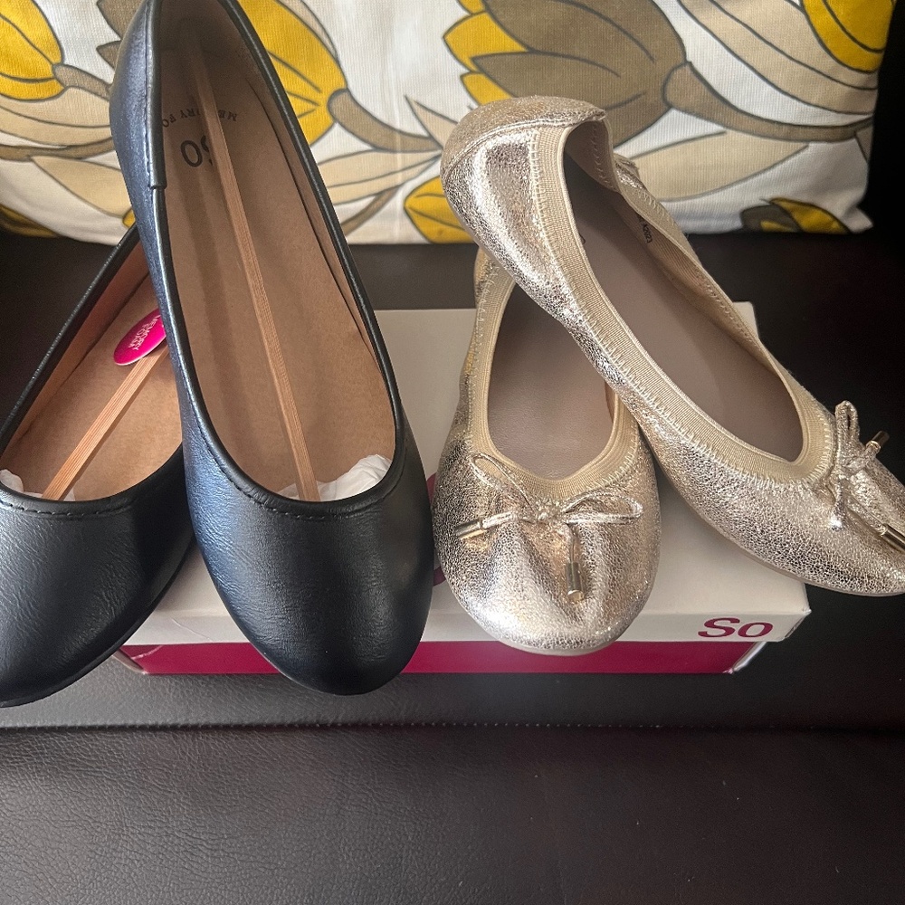 Place girls shoes, two pairs of black and shiny shoes from different brands.